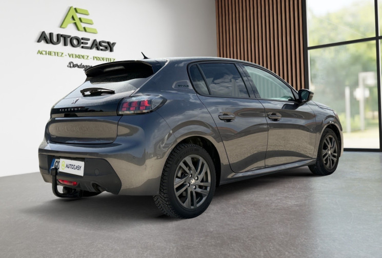 Peugeot 208 1.2 PURETECH 100 STYLE / ATTELAGE 