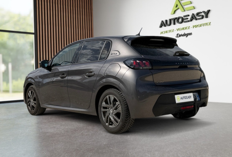Peugeot 208 1.2 PURETECH 100 STYLE / ATTELAGE 