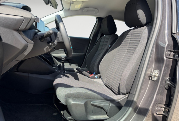 Peugeot 208 1.2 PURETECH 100 STYLE / ATTELAGE 