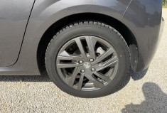 Peugeot 208 1.2 PURETECH 100 STYLE / ATTELAGE 