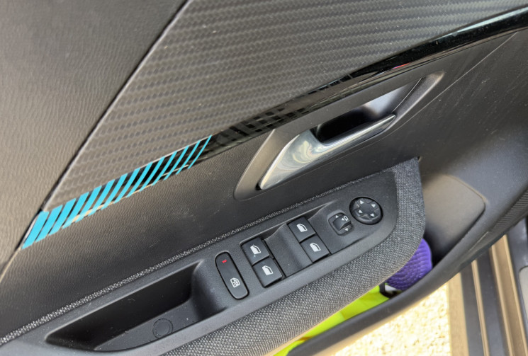 Peugeot 208 1.2 PURETECH 100 STYLE