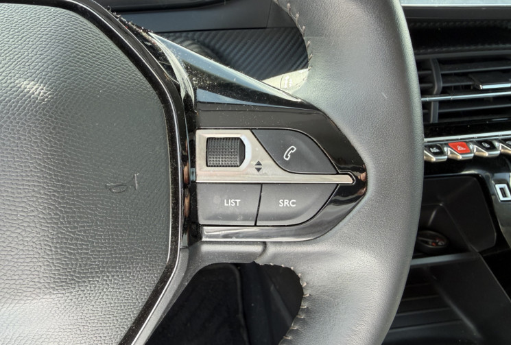 Peugeot 208 1.2 STYLE 100 BVM6 / ATTELAGE / 14500 KMS