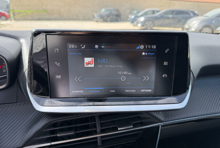 Peugeot 208 1.2 PURETECH 100 STYLE / ATTELAGE 