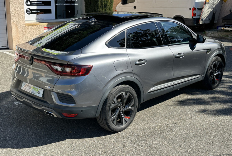 Renault Arkana 1.6 E-Tech 145 ch RS Line / Toit Ouvrant / Pack Bose