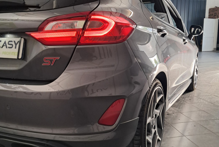 Ford Fiesta  V 1.5 200 ST-PLUS PACK PERFORMANCE - CARPLAY- TOIT PANO- SUIVI ENTRETIEN - CT VIREGE -