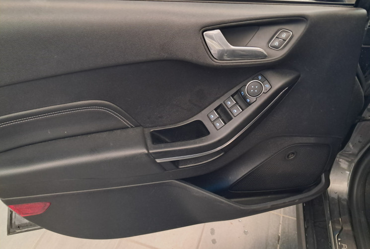 Ford Fiesta  V 1.5 200 ST-PLUS PACK PERFORMANCE - CARPLAY- TOIT PANO- SUIVI ENTRETIEN - CT VIREGE -