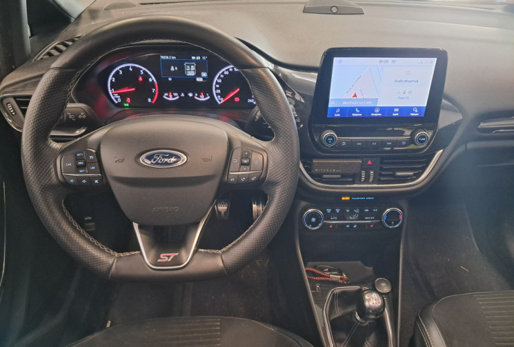 Ford Fiesta  V 1.5 200 ST-PLUS PACK PERFORMANCE - CARPLAY- TOIT PANO- SUIVI ENTRETIEN - CT VIREGE -
