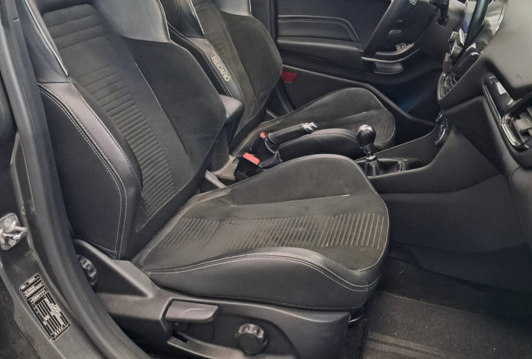 Ford Fiesta  V 1.5 200 ST-PLUS PACK PERFORMANCE - CARPLAY- TOIT PANO- SUIVI ENTRETIEN - CT VIREGE -