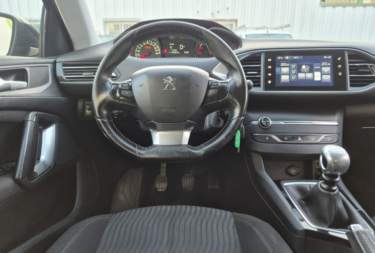 Peugeot 308 II (T9) 1.6 BLUEHDI 120 CV* DISTRIBUTION OK * RADAR DE RECUL * CLIM 