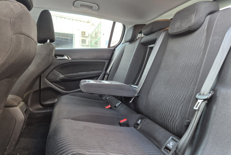 Peugeot 308 II (T9) 1.6 BLUEHDI 120 CV* DISTRIBUTION OK * RADAR DE RECUL * CLIM 
