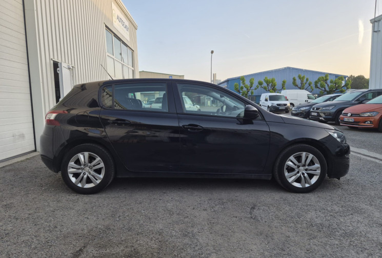 Peugeot 308 II (T9) 1.6 BLUEHDI 120 CV* DISTRIBUTION OK * RADAR DE RECUL * CLIM 