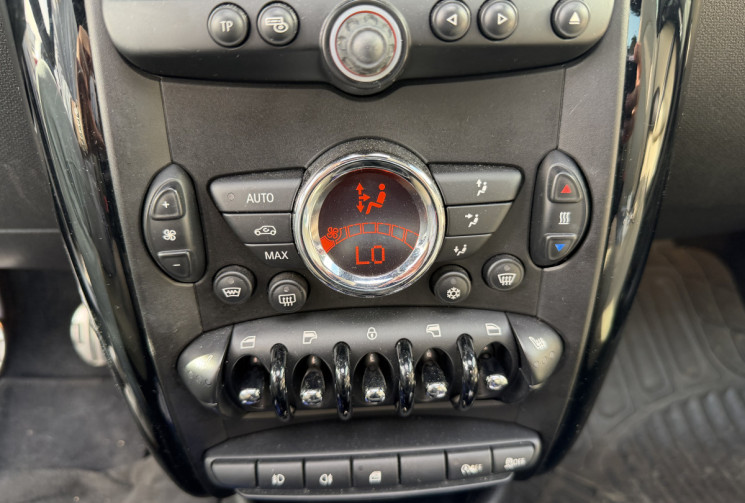 Mini Countryman 1.6 COOPER S RED HOT CHILI BVM6