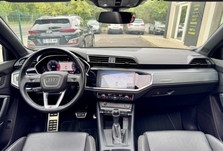 Audi Q3 S-line 35 TDi 150 S-Tronic7 / Toit ouvrant / Camera / Carplay / Sieges chauffants / TVA
