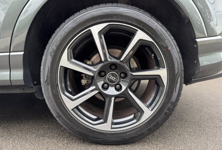 Audi Q3 S-line 35 TDi 150 S-Tronic7 / Toit ouvrant / Camera / Carplay / Sieges chauffants / TVA