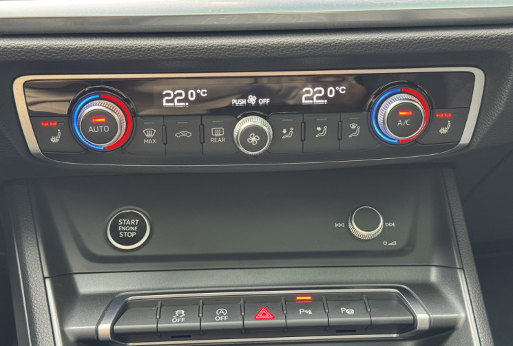 Audi Q3 S-line 35 TDi 150 S-Tronic7 / Toit ouvrant / Camera / Carplay / Sieges chauffants / TVA