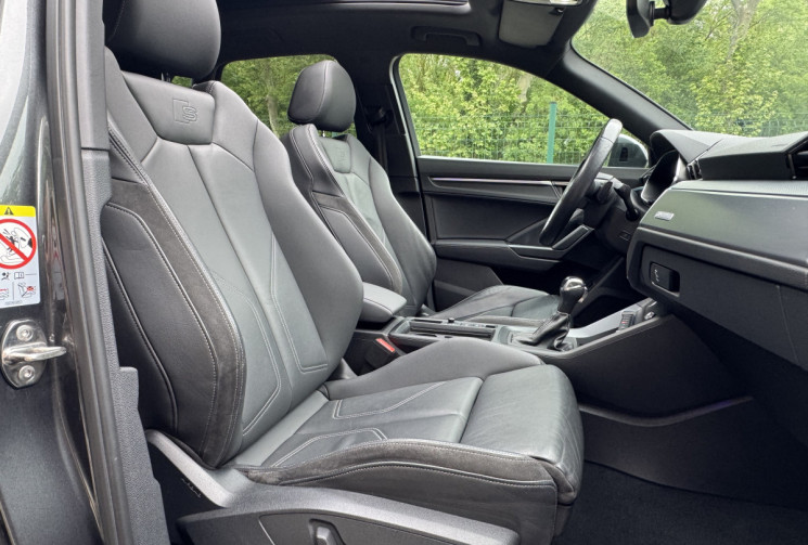 Audi Q3 S-line 35 TDi 150 S-Tronic7 / Toit ouvrant / Camera / Carplay / Sieges chauffants / TVA