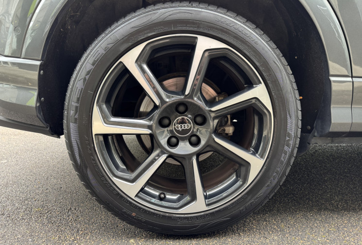 Audi Q3 S-line 35 TDi 150 S-Tronic7 / Toit ouvrant / Camera / Carplay / Sieges chauffants / TVA