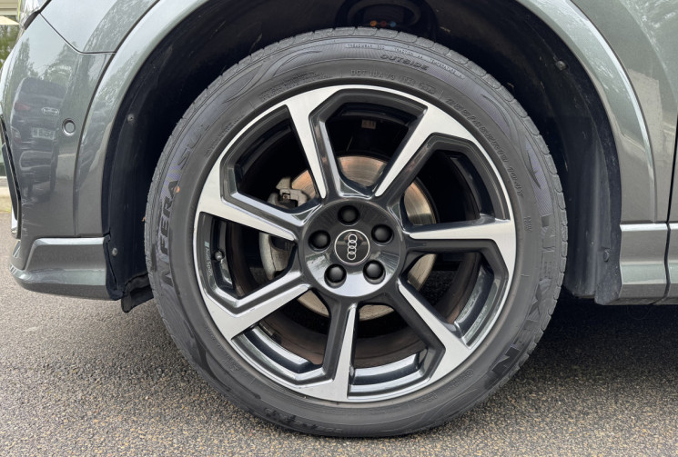 Audi Q3 S-line 35 TDi 150 S-Tronic7 / Toit ouvrant / Camera / Carplay / Sieges chauffants / TVA