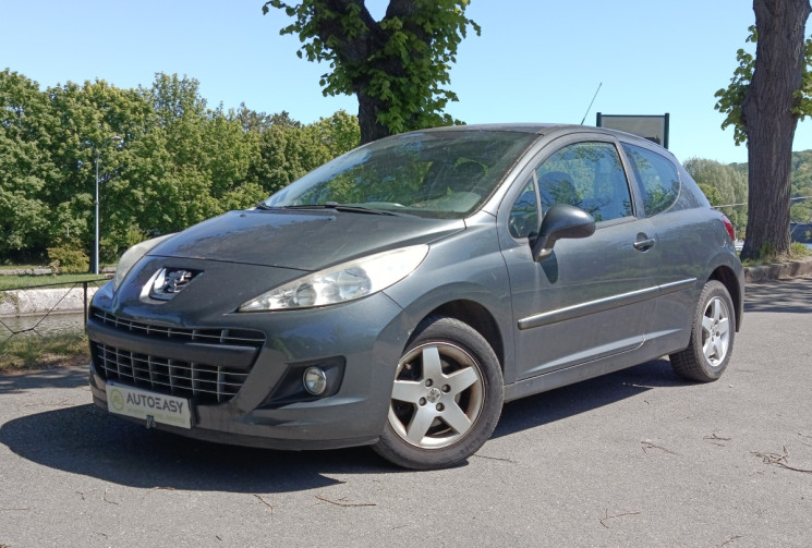 Peugeot 207  207 1.4 16V (70 KW / 95 CV) / IDÉAL JEUNE PERMIS