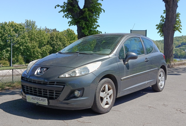 Peugeot 207  207 1.4 16V (70 KW / 95 CV) / IDÉAL JEUNE PERMIS