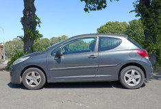 Peugeot 207  207 1.4 16V (70 KW / 95 CV) / IDÉAL JEUNE PERMIS