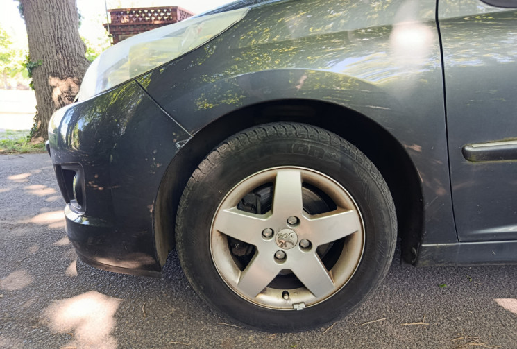 Peugeot 207  207 1.4 16V (70 KW / 95 CV) / IDÉAL JEUNE PERMIS