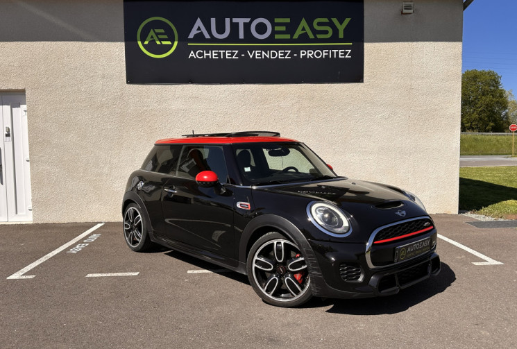 Mini Mini (F56) 3 Portes JCW (JOHN COOPER WORKS) 2.0 i 16V 231 cv Boîte auto