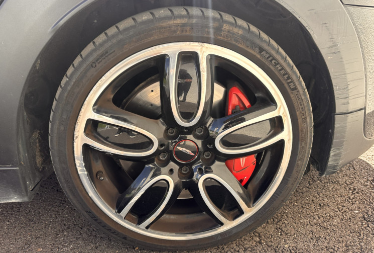 Mini Mini (F56) 3 Portes JCW (JOHN COOPER WORKS) 2.0 i 16V 231 cv Boîte auto