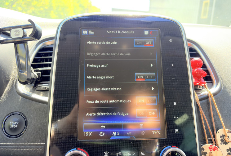 Renault Scénic 1.7 Blue dCi 150 ch Intens*Audio BOSE*AFIL*Apple Carplay*Caméra de recul*Radar Av Ar