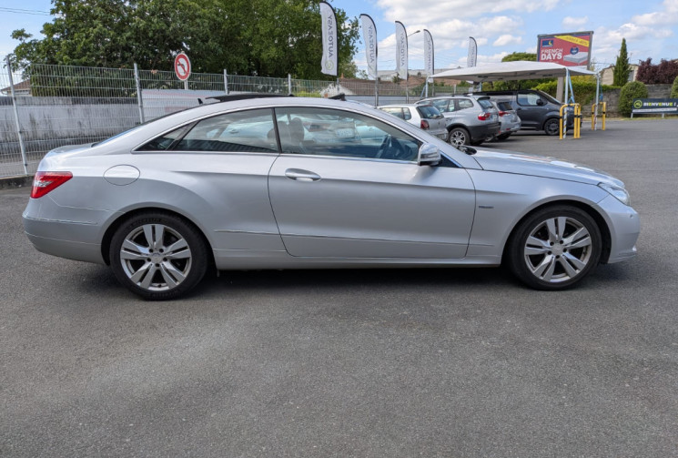 Mercedes Classe E Coupé  220 CDI 2.1 170 EXECUTIVE  / GARANTIE 12 MOIS 
