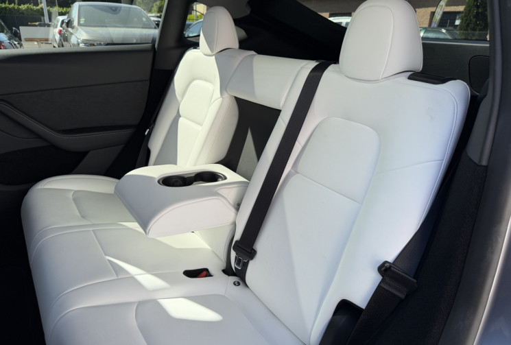 Tesla Model Y Standard RWD 300 ch / Première main / SOH 95%