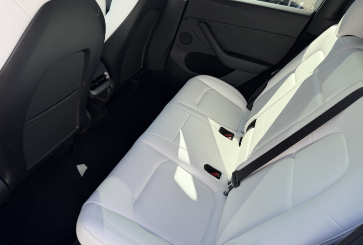 Tesla Model Y Standard RWD 300 ch / Première main / SOH 95%