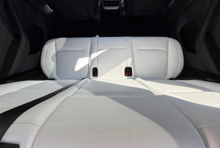 Tesla Model Y Standard RWD 300 ch / Première main / SOH 95%