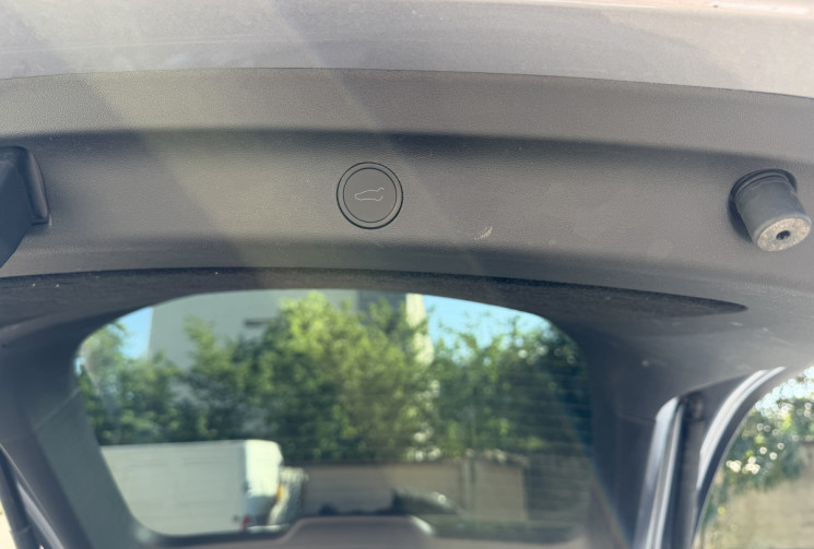 Tesla Model Y Standard RWD 300 ch / Première main / SOH 95%