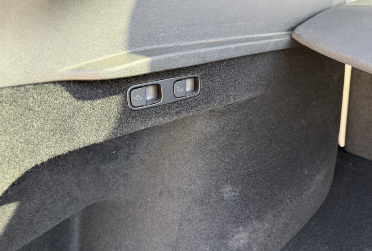 Tesla Model Y Standard RWD 300 ch / Première main / SOH 95%