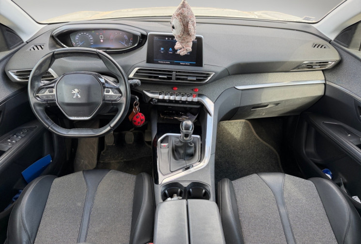 Peugeot 3008 1.5 BLUEHDI 130 ALLURE BVM6 / CARPLAY / CAMERA