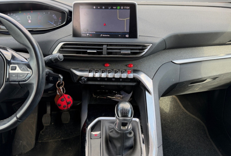 Peugeot 3008 1.5 BLUEHDI 130 ALLURE BVM6 / CARPLAY / CAMERA
