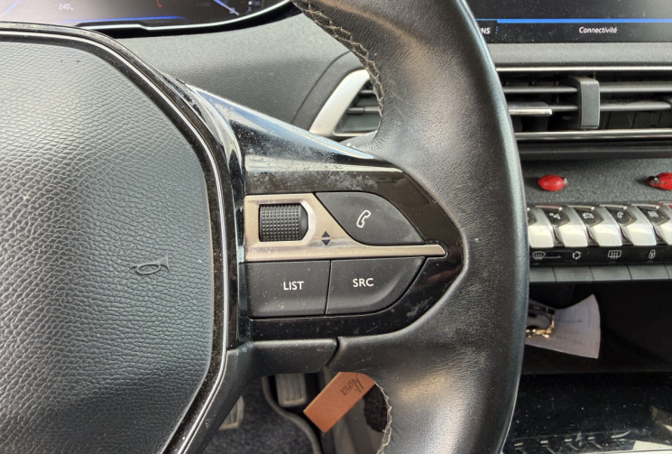 Peugeot 3008 1.5 BLUEHDI 130 ALLURE BVM6 / CARPLAY / CAMERA