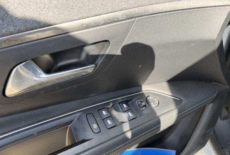 Peugeot 3008 1.5 BLUEHDI 130 ALLURE BVM6