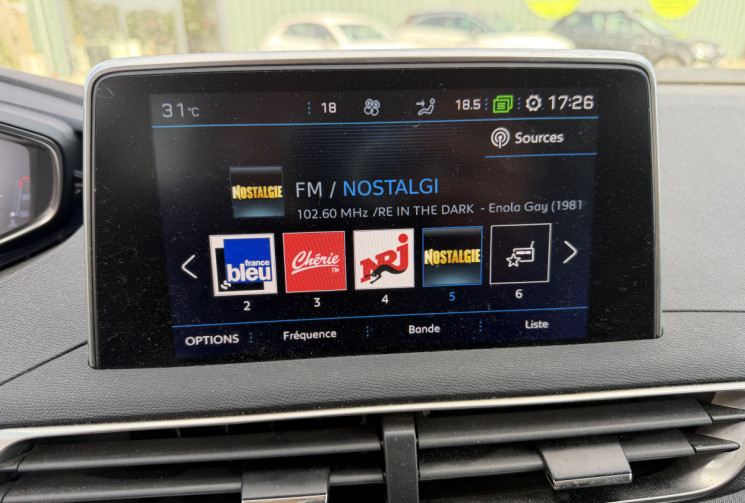 Peugeot 3008 1.5 BLUEHDI 130 ALLURE BVM6 / CARPLAY / CAMERA