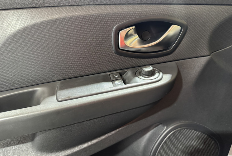 Renault Clio IV 2 PL GARANTIE 1 AN 1.5 dCi 90 cv