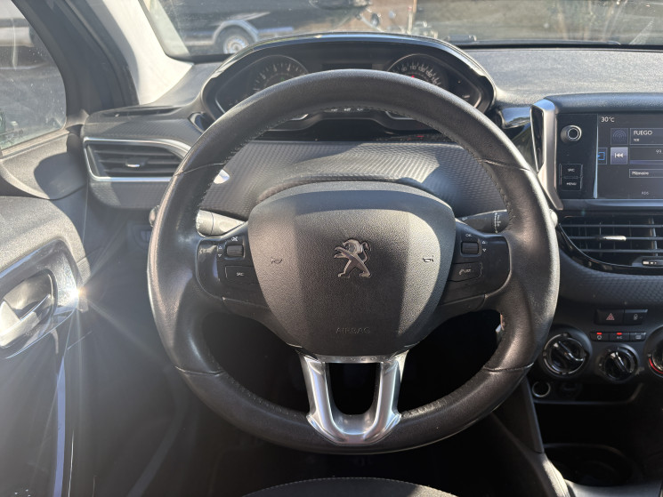 Peugeot 208 1.2 PureTech 82 ch Style / Première main / Suivi complet / Distribution Embrayage OK
