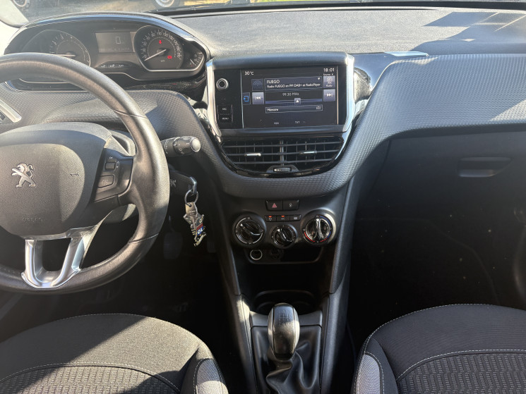 Peugeot 208 1.2 PureTech 82 ch Style / Première main / Suivi complet / Distribution Embrayage OK