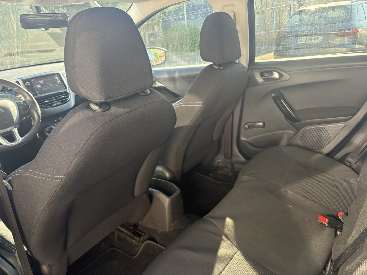 Peugeot 208 1.2 PureTech 82 ch Style / Première main / Suivi complet / Distribution Embrayage OK