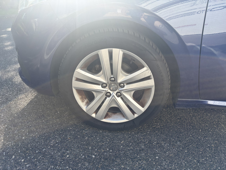 Peugeot 208 1.2 PureTech 82 ch Style / Première main / Suivi complet / Distribution Embrayage OK