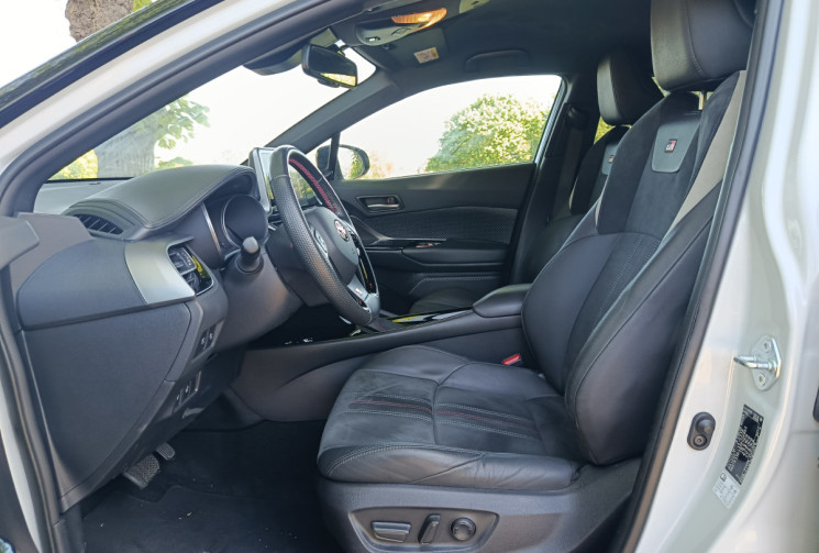 Toyota C-HR 1.8 VVT-i GR SPORT 122 HSD / Boîte Auto / Entretien Full Toyota / 1ERE MAIN