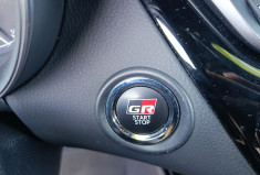 Toyota C-HR 1.8 VVT-i GR SPORT 122 HSD / Boîte Auto / Entretien Full Toyota / 1ERE MAIN