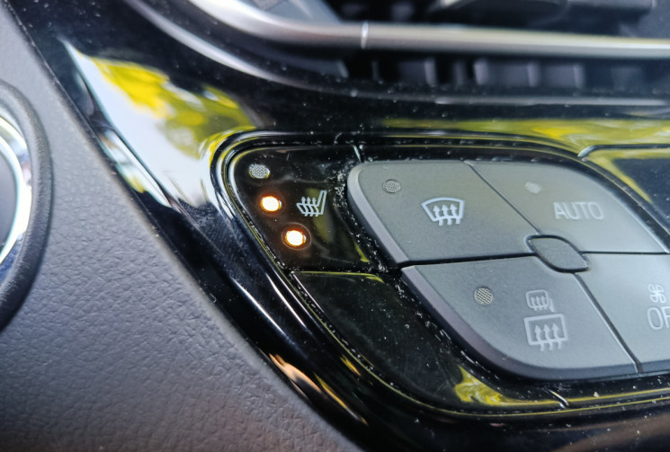 Toyota C-HR 1.8 VVT-i GR SPORT 122 HSD / Boîte Auto / Entretien Full Toyota / 1ERE MAIN