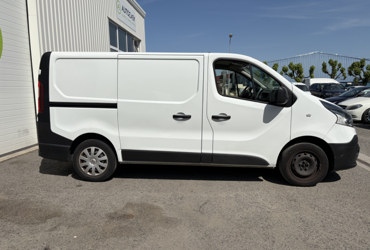 Renault Trafic L1H1 1000 1.6 DCI Energy 120 CV entretien a jour*premiere mains*Pneus neufs 