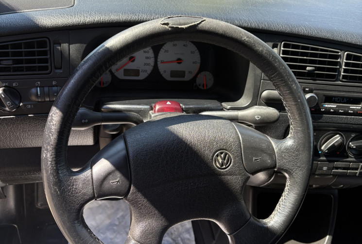 Volkswagen Golf III 3 Cabriolet 1.8 90cv BON JOVI / Révisée avec distribution neuve / 